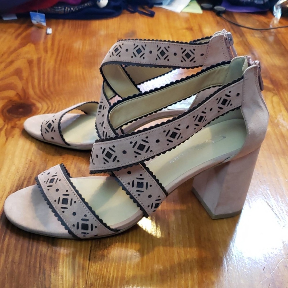 CL Launday 9.5 Rose Gold Strap Sandal 4" H…